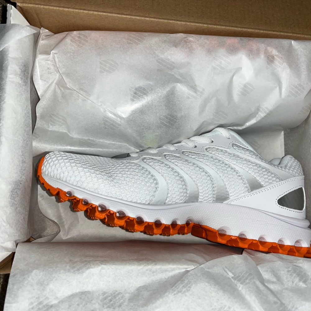 K-Swiss